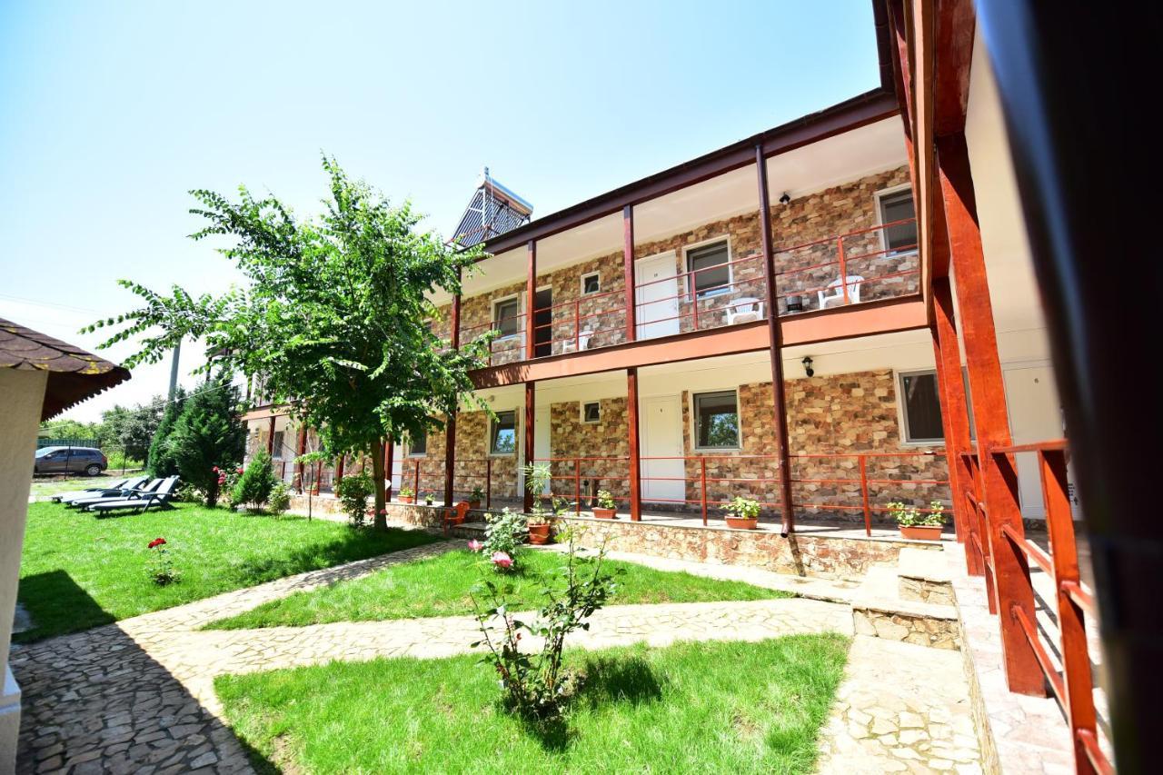 Vila Maya Vama Veche Exterior photo